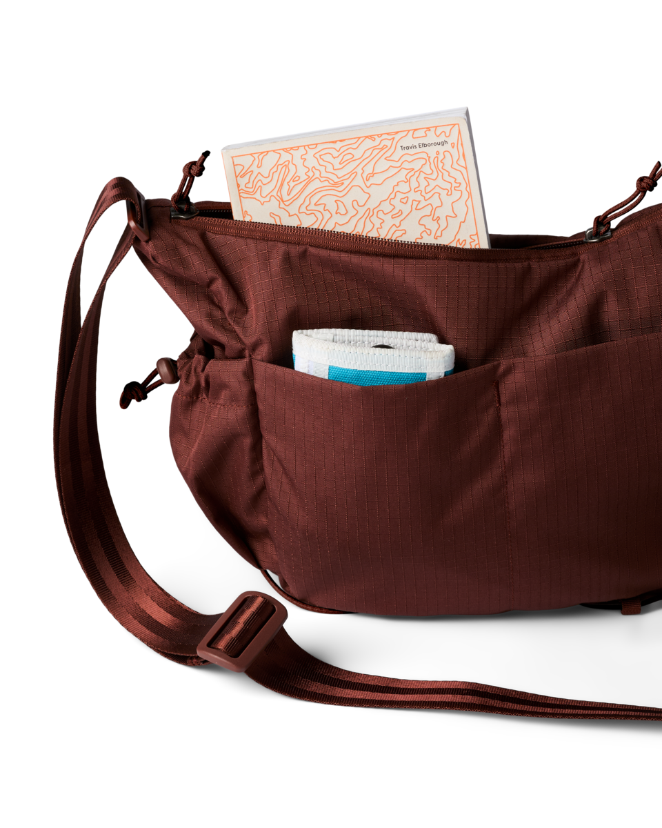 Viaje 9L Shoulder Bag